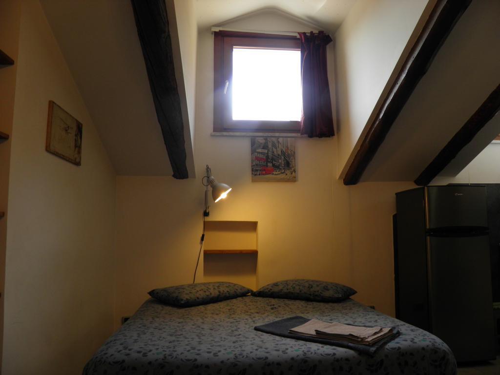La Mansarda Di Garibaldi Centro * Turín